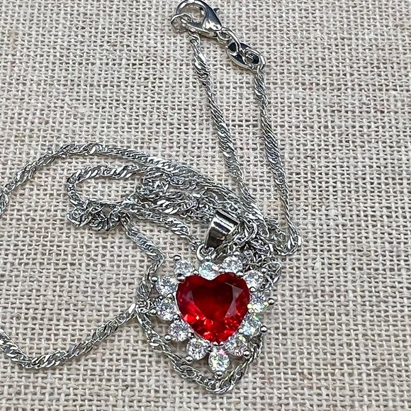 NIB 925 Stamped Sterling Silver Red Zircon Heart Earring & Pendant Necklace Set - Picture 13 of 13